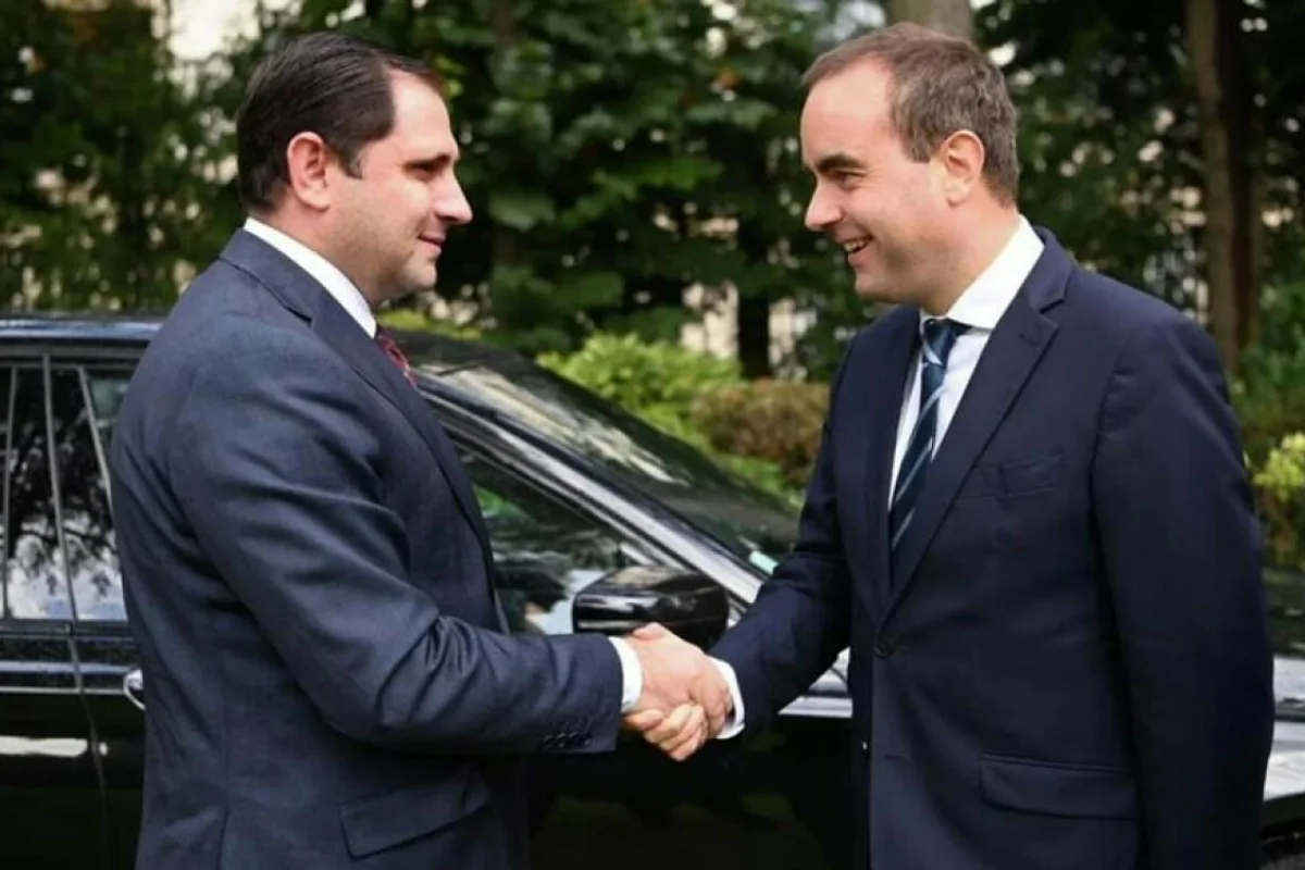 Fransa və Ermənistanın müdafiə nazirləri görüşdü