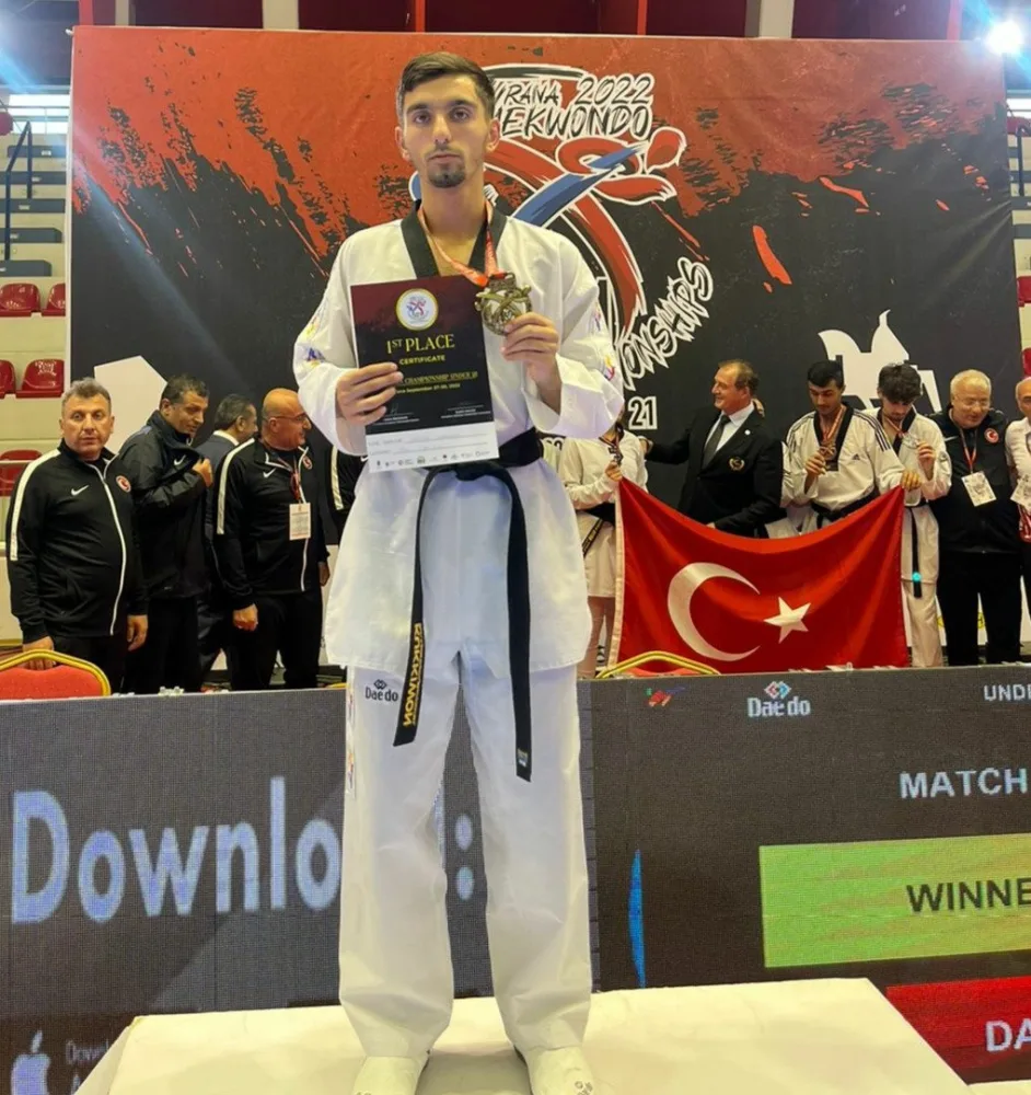 Azərbaycan taekvondoçusu Avropa çempionu oldu - FOTO