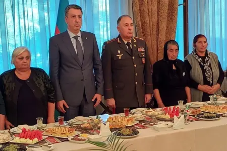 Kərim Vəliyev Tiflisidə şəhid ailələri ilə görüşdü - FOTO