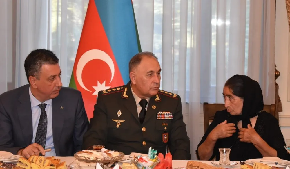 Kərim Vəliyev Tiflisidə şəhid ailələri ilə görüşdü - FOTO