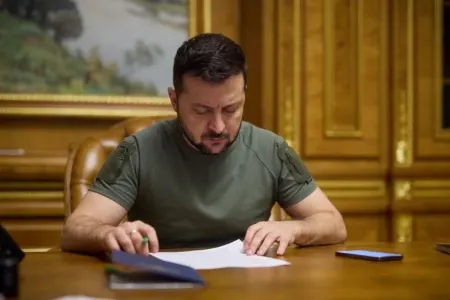 Zelenski Quterreşlə Zaporojye AES-dəki vəziyyəti müzakirə edib