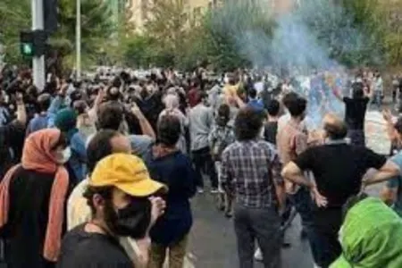 Məşhəddə etirazlar davam edir
