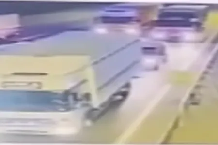 Bakıda iki nəfərin öldüyü dəhşətli qəzanın görüntüləri - VİDEO