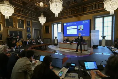 Nobel mükafatçısı alimləri millətçiliyə qarşı birləşməyə çağırdı