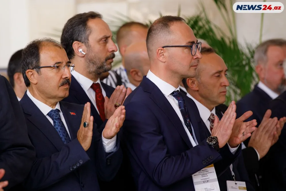 8-ci Bakı Beynəlxalq Kitab Sərgisinin açılışı oldu - -FOTOREPORTAJ