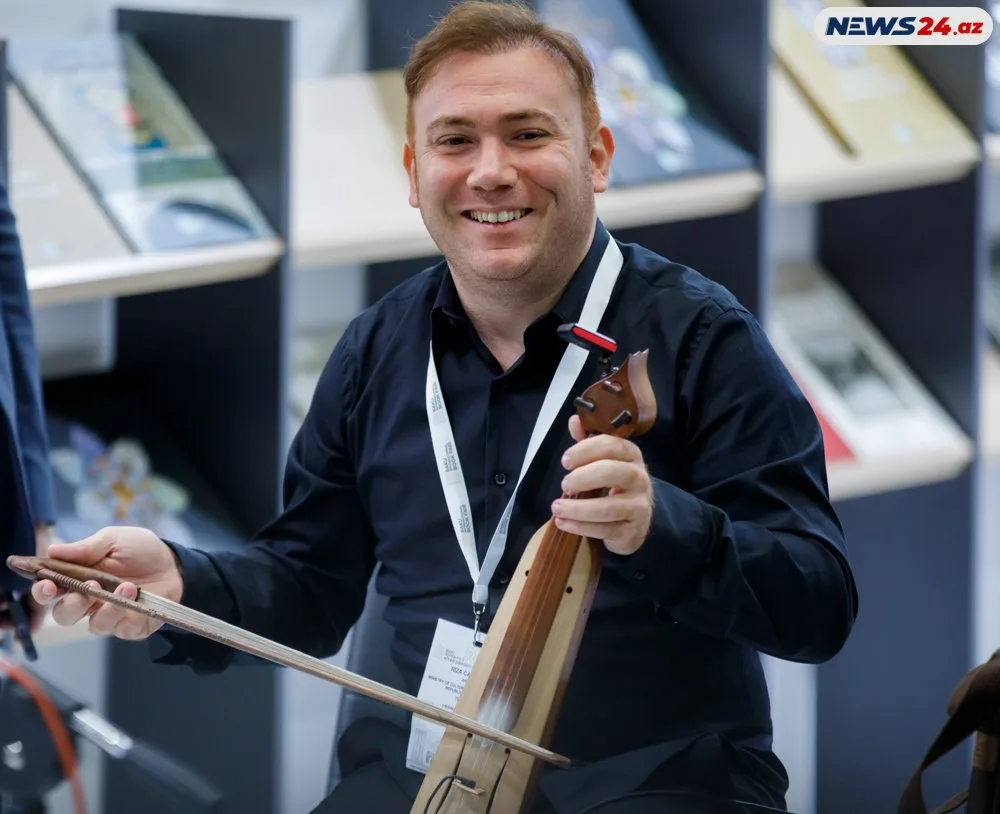 8-ci Bakı Beynəlxalq Kitab Sərgisinin açılışı oldu - -FOTOREPORTAJ