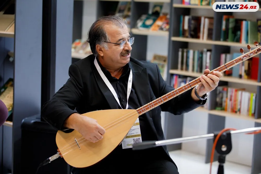 8-ci Bakı Beynəlxalq Kitab Sərgisinin açılışı oldu - -FOTOREPORTAJ