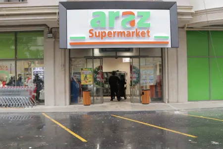 “Araz” supermarketindən oğurluq edənlər tutuldu