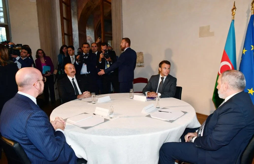 Praqada Azərbaycan, Aİ, Fransa və Ermənistan liderlərinin görüşü keçirilib - FOTO - YENİLƏNDİ