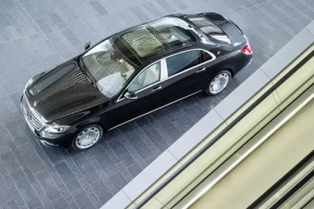 Yalnız İlham Əliyev və Tokayev “Mercedes”ə üstünlük verdilər