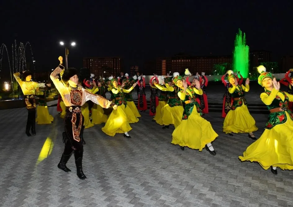 Bişkekdə Qırğızıstan-Azərbaycan Dostluq Parkı açıldı - FOTO