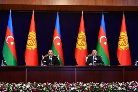 Azərbaycan və Qırğızıstan prezidentləri mətbuata bəyanatlarla çıxış ediblər