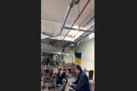 Kuleba Qrossi ilə bomba sığınacağında görüşüb