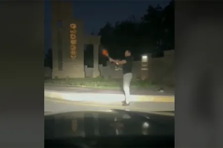 Küçədə ov tüfəngi ilə atəş açıb videoya çəkdi