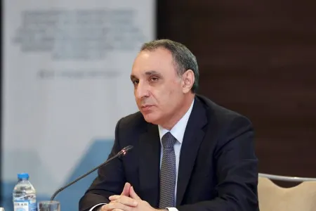Kamran Əliyev Türkiyəyə getdi