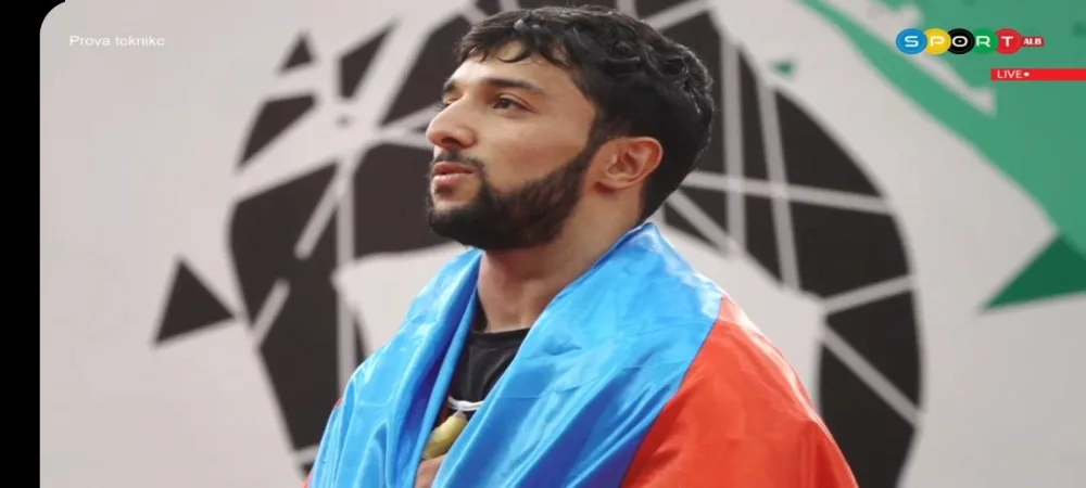 İsa Rüstəmov 3 qızıl medalla Avropa birinciliyinin qalibi oldu