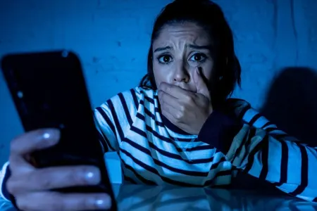 Azərbaycanda qadın foto və videolarla şantaj olundu: - 20 min manat...