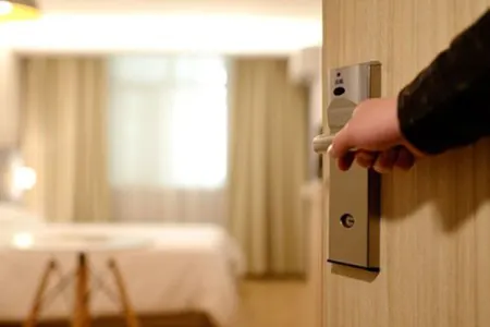 Bakıda otel kimi fəaliyyət göstərən villada əməliyyat – - TUTULANLAR VAR