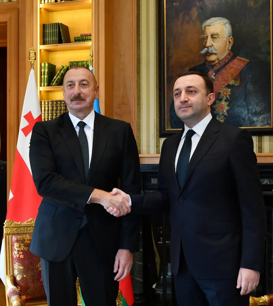 İlham Əliyev Gürcüstanın Baş naziri ilə təkbətək görüşü başladı - YENİLƏNİB