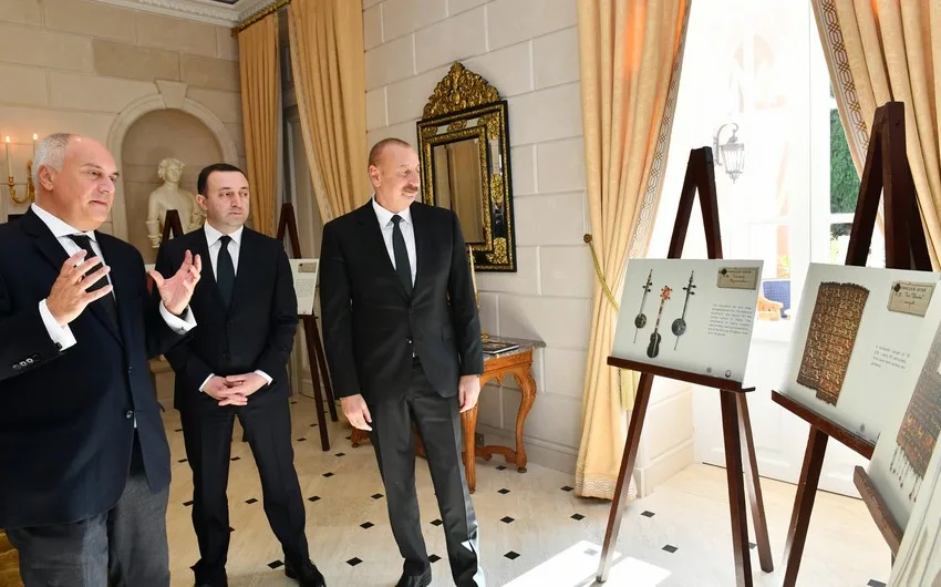 İlham Əliyev və İrakli Qaribaşvili “Qarabağ xanlığının irsi” sərgisi ilə tanış olublar