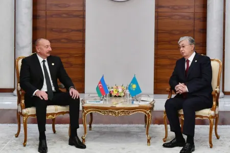İlham Əliyev Qazaxıstan Prezidentini təbrik etdi