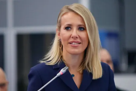 Kseniya Sobçakın evində axtarış aparılır