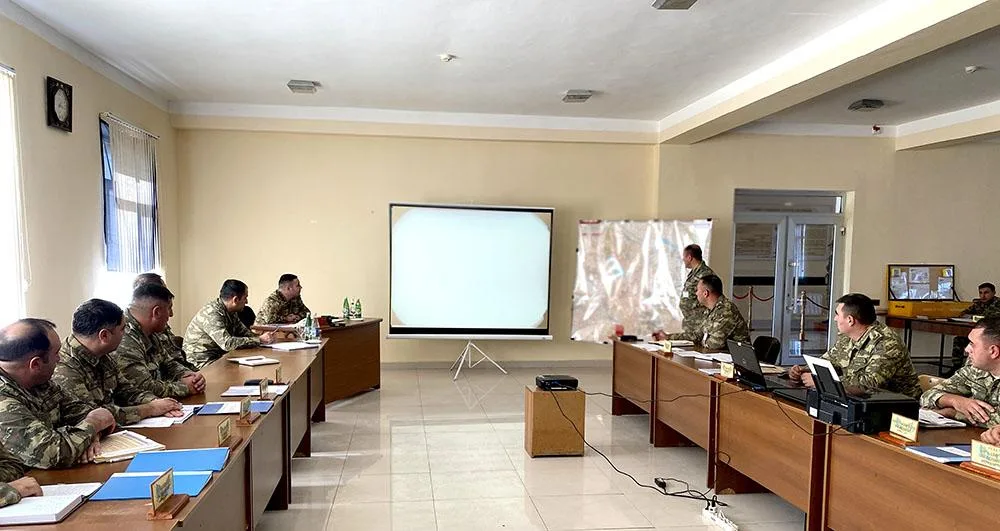 Raket və Artilleriya Qoşunlarında komanda-qərargah təlimi keçirilib