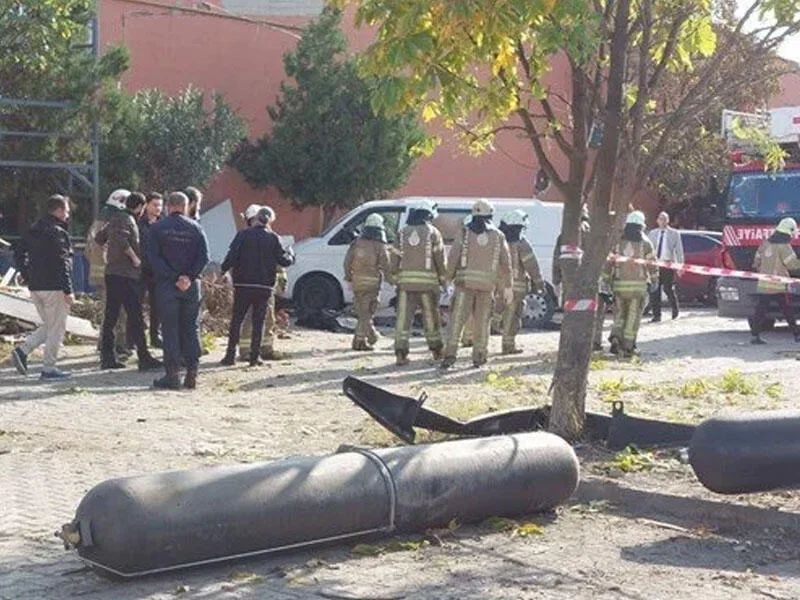 İstanbulda partlayış - Ölən və yaralananlar var