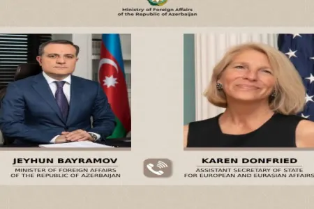 Ceyhun Bayramov Blinkenin köməkçisi ilə telefonla danışdı