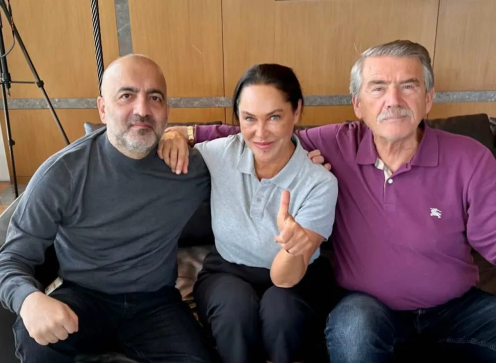 Mübariz Mənsimovla Hülya Avşar yenidən bir arada - FOTO