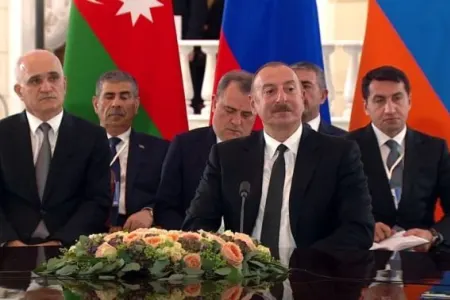 Soçi bəyanatı Bakının maraqlarına uyğundur? - Qarabağla bağlı maddə...