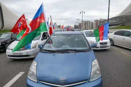 Qazilərin iştirakı ilə Bakıda Zəfər avtoyürüşü keçirilir