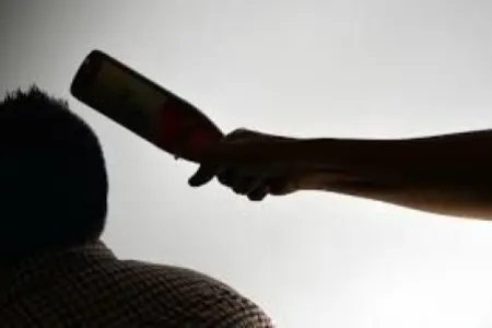 Zaqatalada dəhşət: İçki şüşəsi ilə tanışını vurub öldürdü