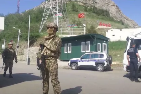 Polislərimiz azad edilən ərazilərdə qanun keşiyindədir - VİDEO