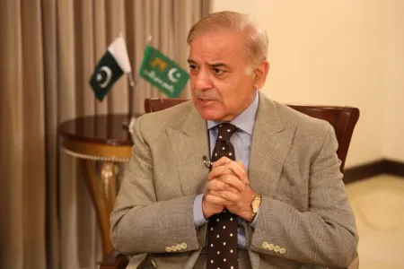 Pakistanın Baş naziri İlham Əliyevi və xalqı təbrik etdi