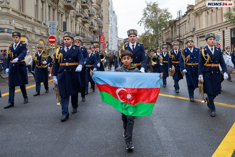 Zəfər Günündə Bakıdan - FOTOREPORTAJ