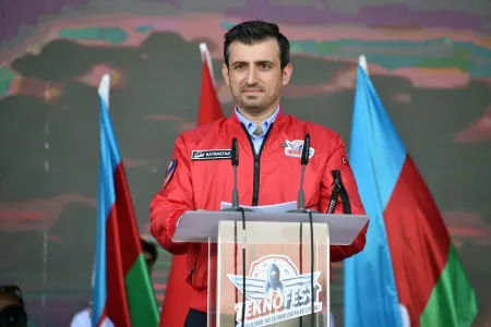 Bayraktar Zəfər Günü münasibətilə Azərbaycan xalqını təbrik etdi