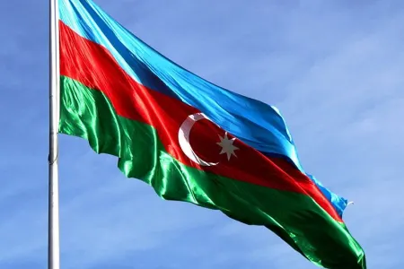 Azərbaycan bayrağı Zəfər Günündə Təbrizdə dalğalandırıldı