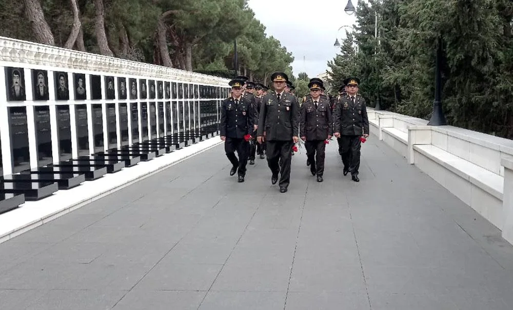 Kursantlar “Zəfər zirvəsi”nə qalxıblar