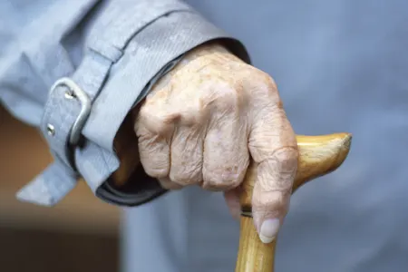 “Baxmaqdan yoruldum” deyərək əlil arvadını dənizə atdı