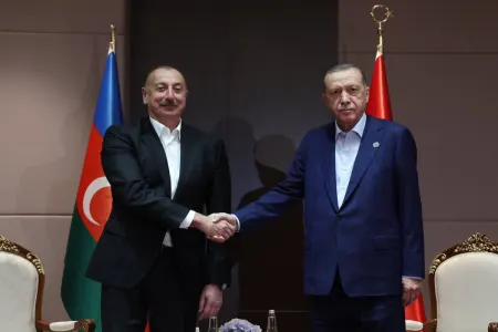 Azərbaycan və Türkiyə prezidentləri Səmərqənddə görüşüb