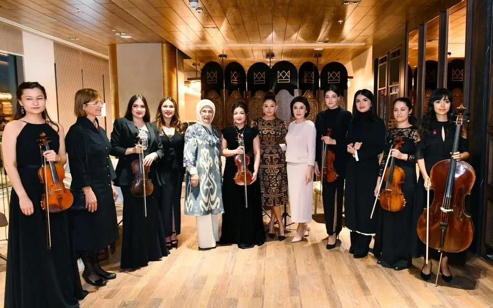 Birinci xanımlar şam yeməyində - FOTO