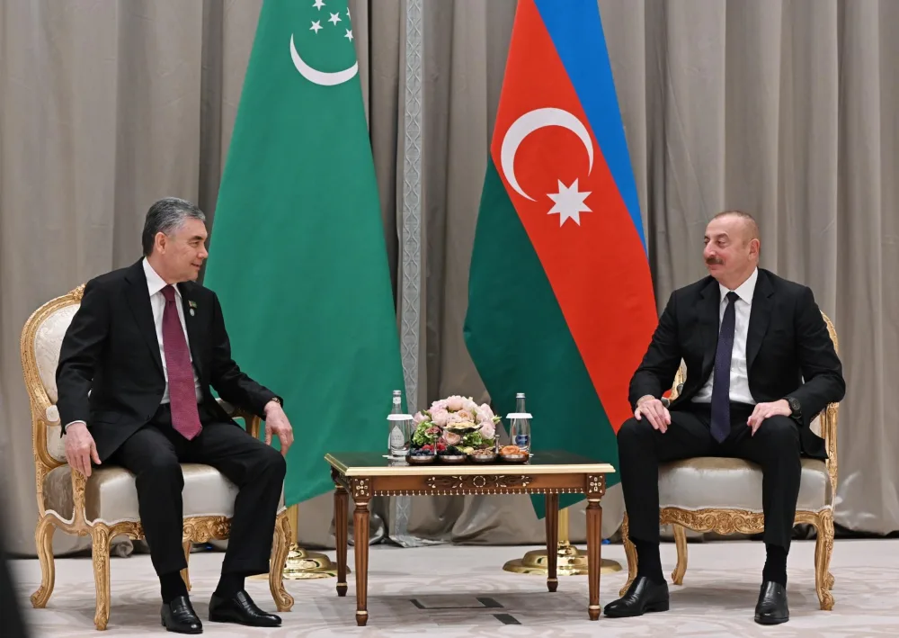 İlham Əliyev Qurbanqulu Berdiməhəmmədovla görüşdü