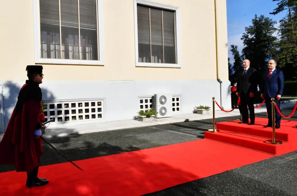 Prezidentin Tiranada rəsmi qarşılanma mərasimi - FOTO