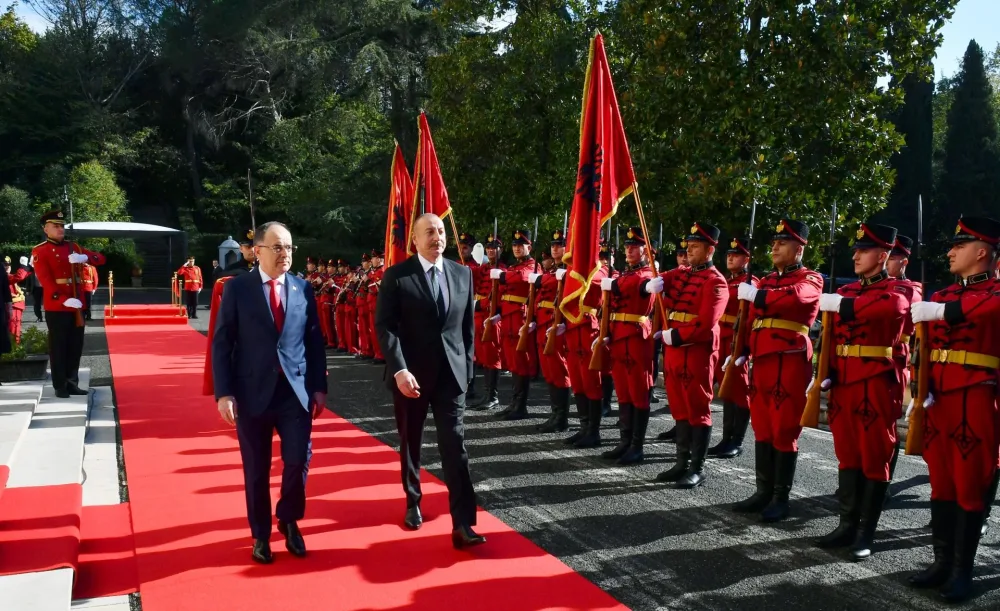 Prezidentin Tiranada rəsmi qarşılanma mərasimi - FOTO