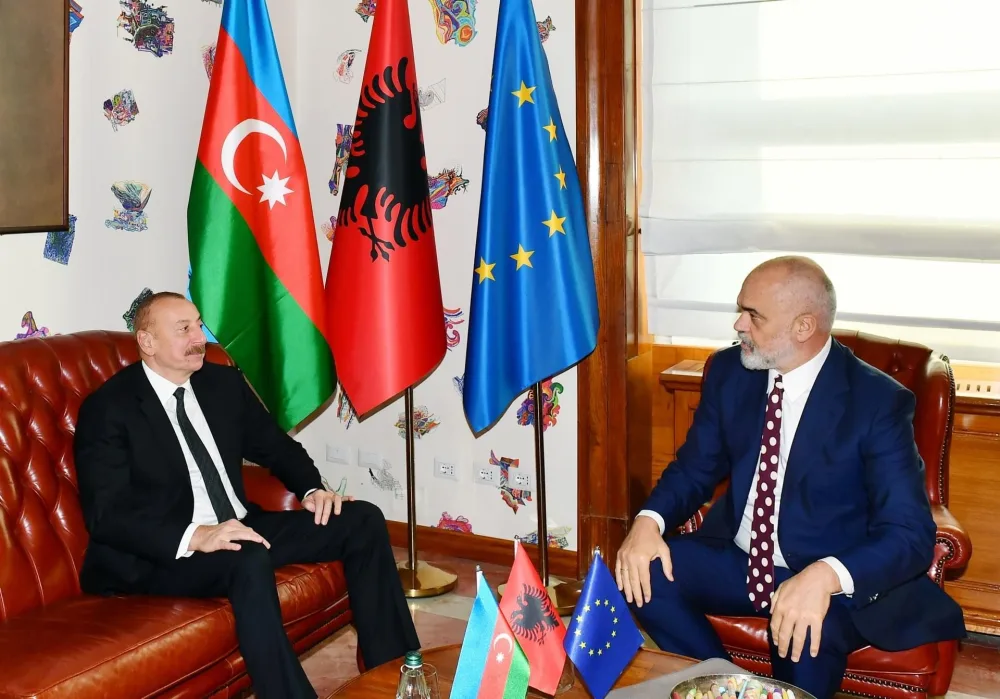 İlham Əliyev Edi Rama ilə təkbətək görüşdü - FOTO