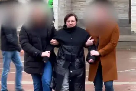 Diplomat 20 min avro rüşvət alarkən - SAXLANILDI - VİDEO