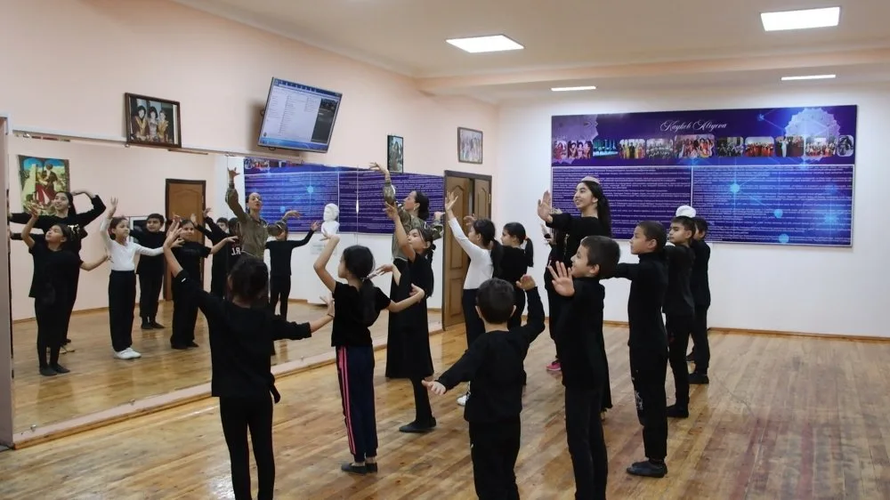 Özbəkistanda milli rəqslərimizə dair ustad dərslərinə start verildi- - VİDEO