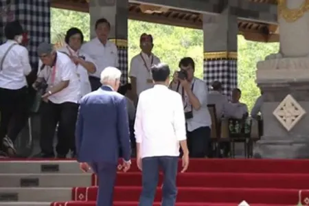 Bayden yenə büdrədi: Bu dəfə onu həmkarı tutdu - Video