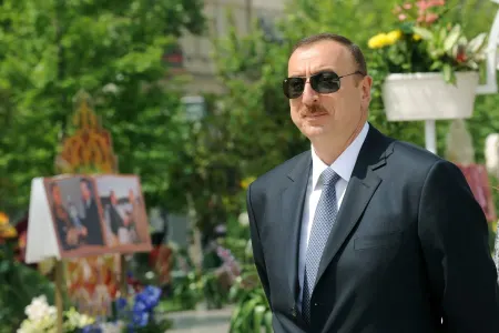 Əhalinin 84.7%-i İlham Əliyevə tam etibar edir - SORĞU